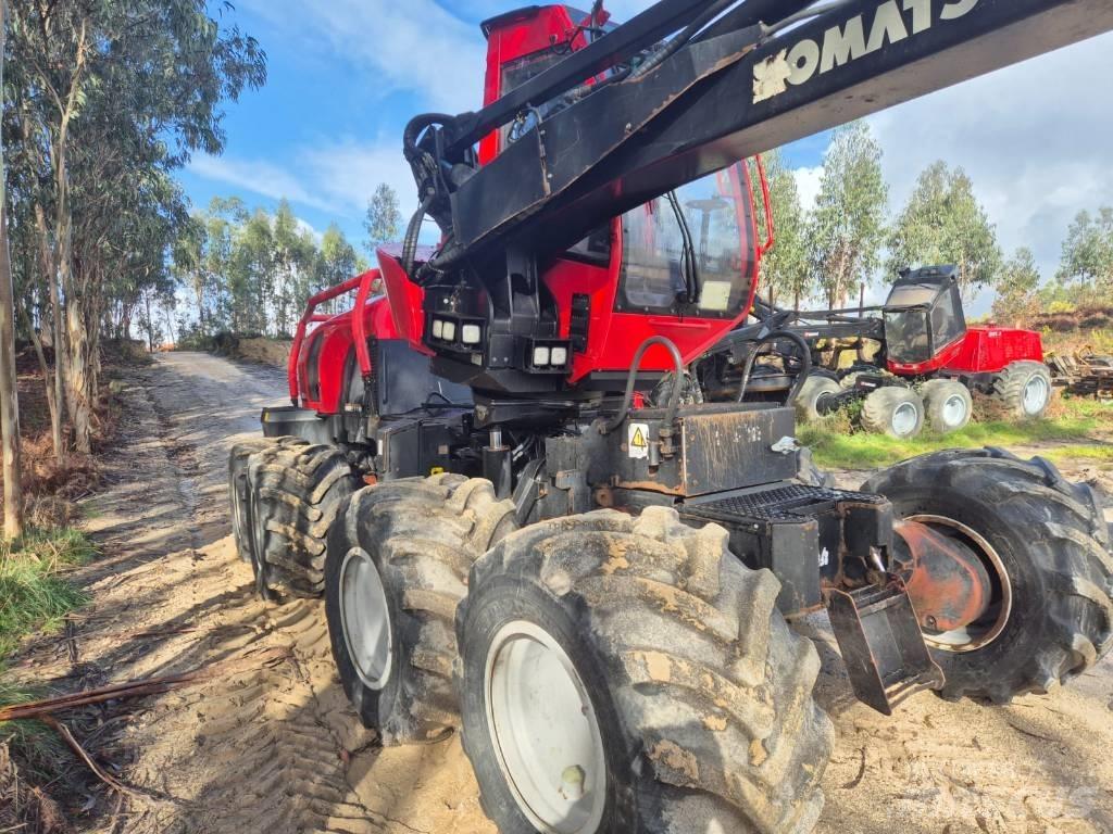 Komatsu 901 XC 원목 하베스터