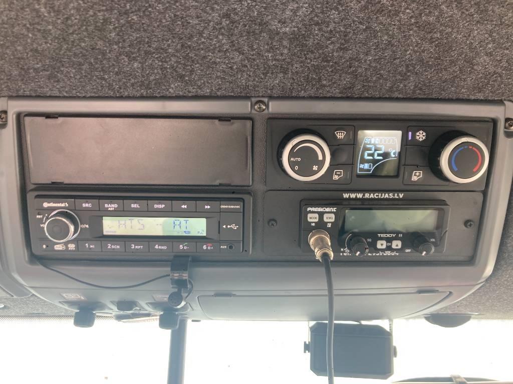 Valtra Q 305 트랙터