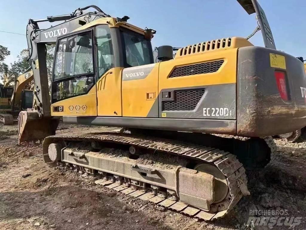 Volvo EC 220 DNL 대형 굴삭기 29톤 이상