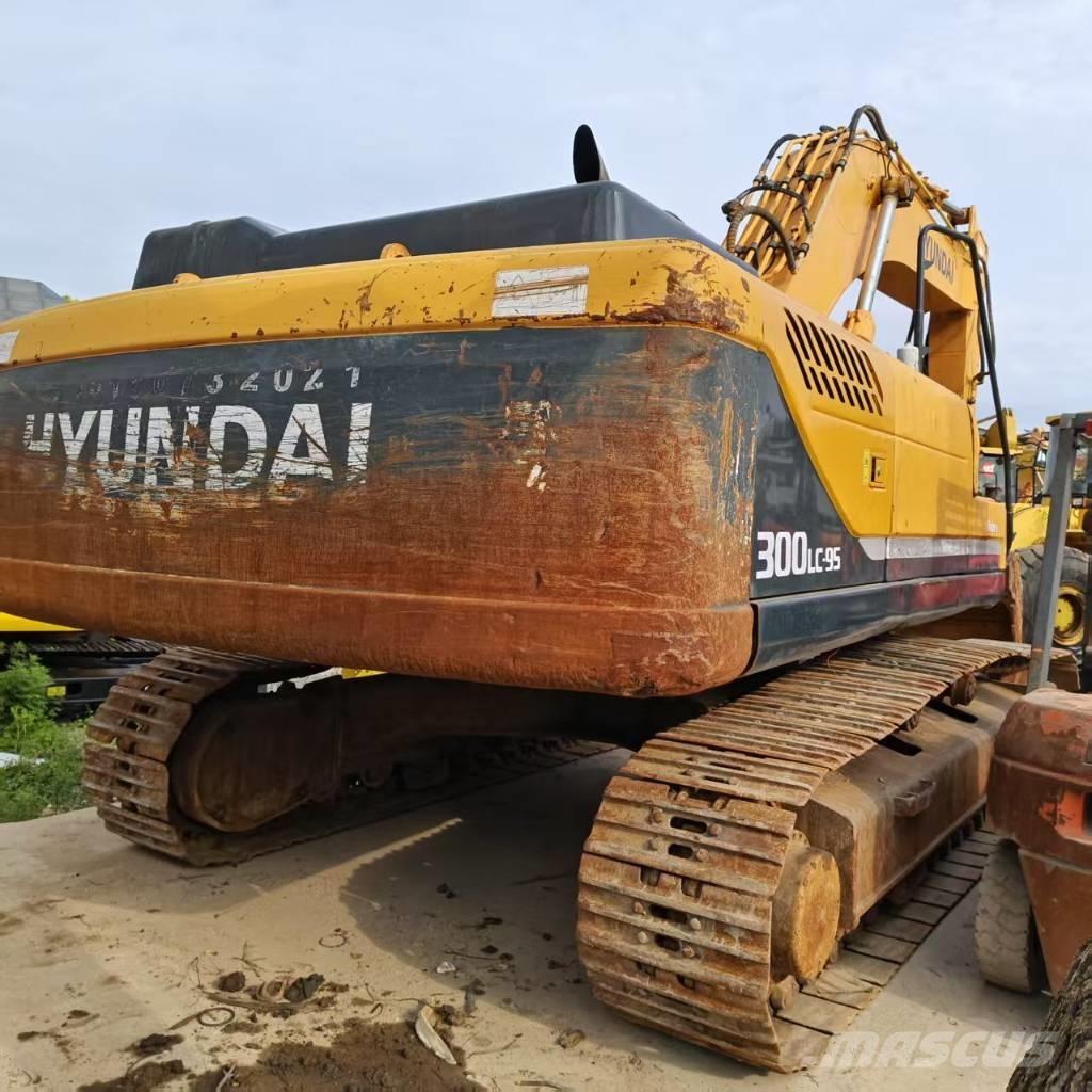 Hyundai R300LC 대형 굴삭기 29톤 이상