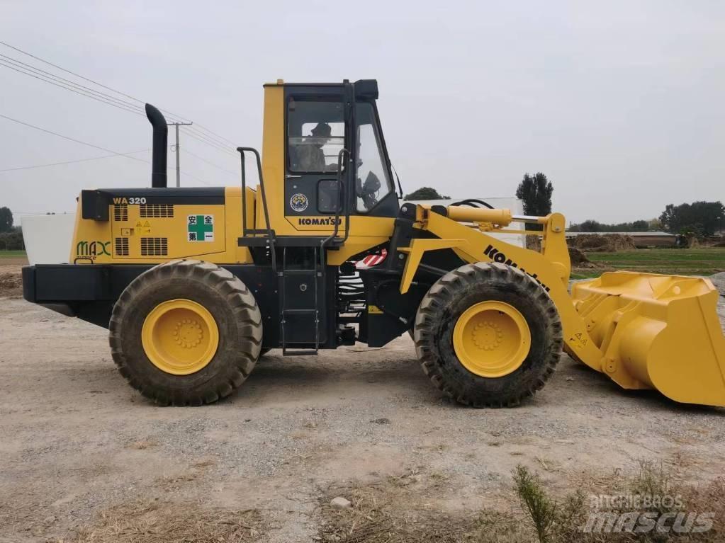 Komatsu WA 320-5  휠로우더