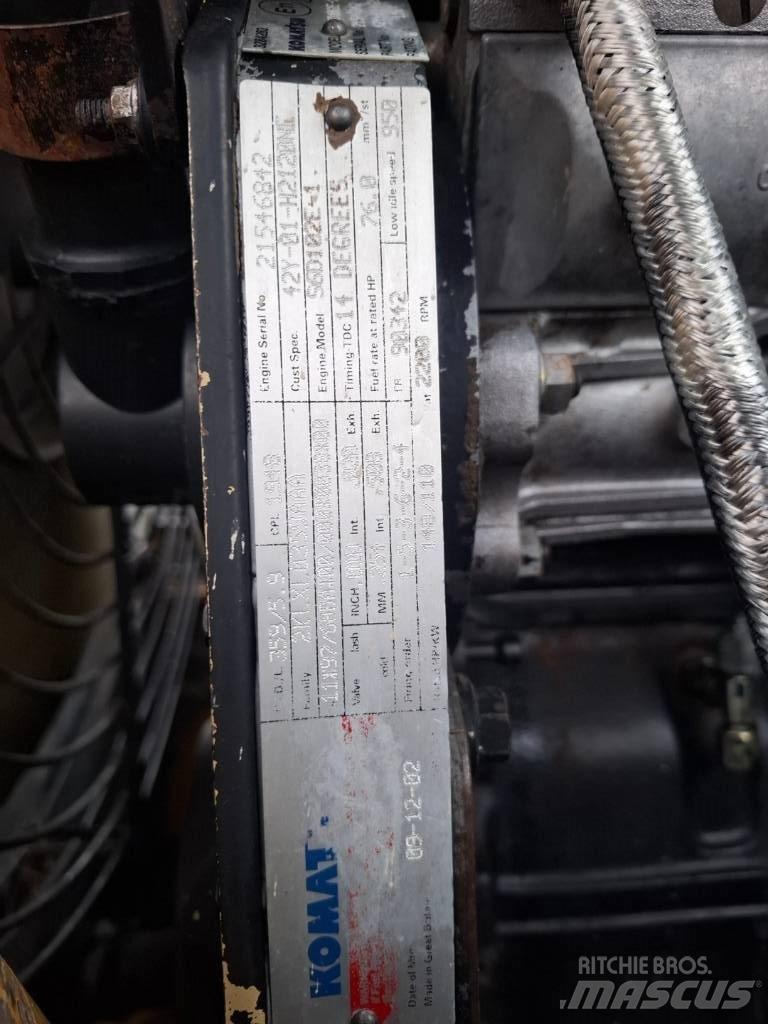 Komatsu WA 270-3  휠로우더