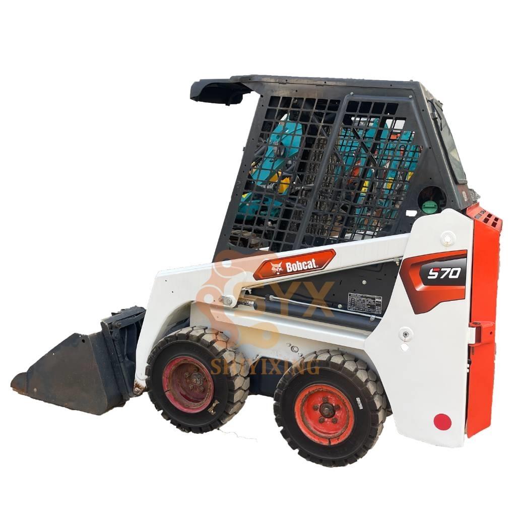 Bobcat S 70  스키드로더