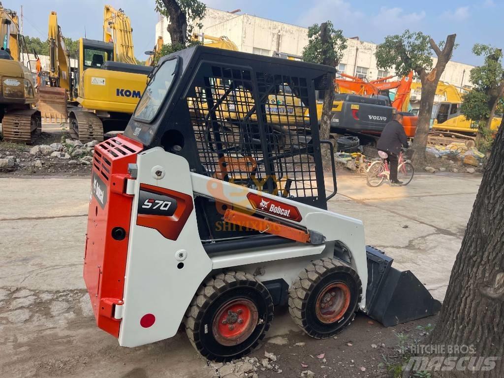 Bobcat S 70  스키드로더