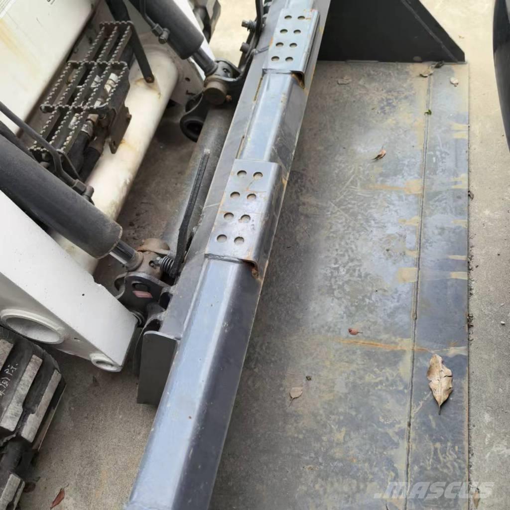 Bobcat T 770  스키드로더