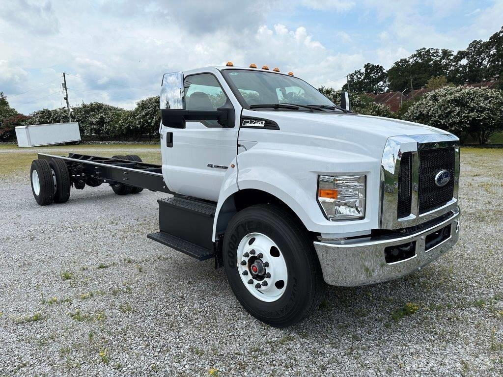 Ford F 750 새시 운전실 트럭