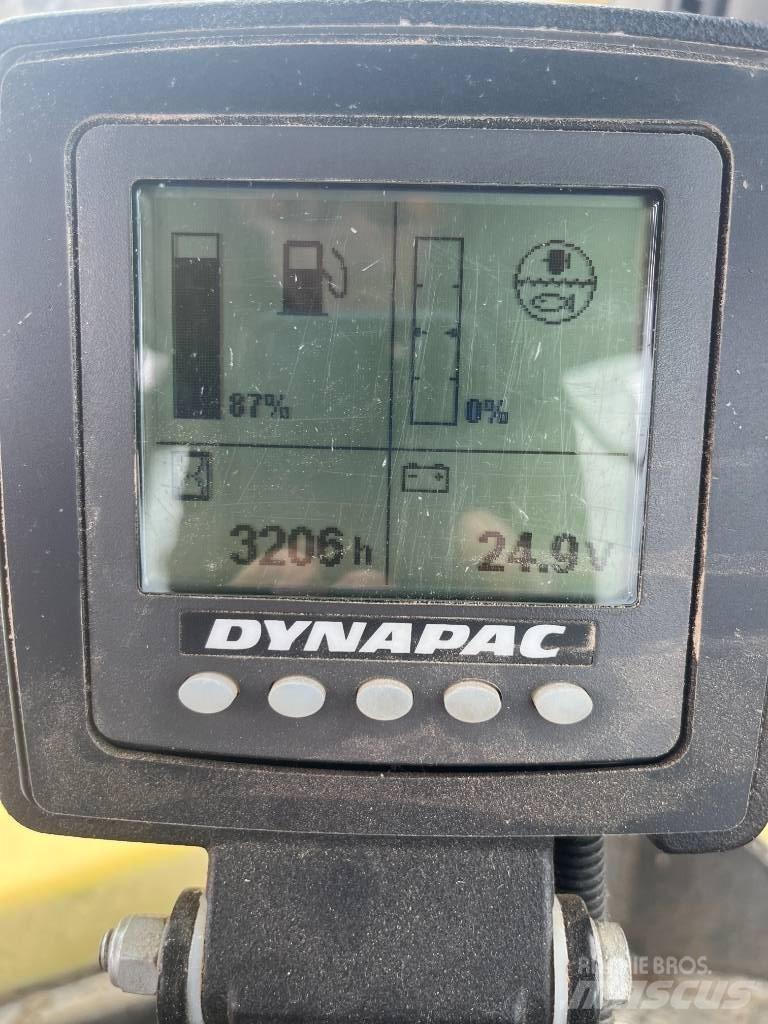 Dynapac CC 224 HF 트윈 드럼 롤러