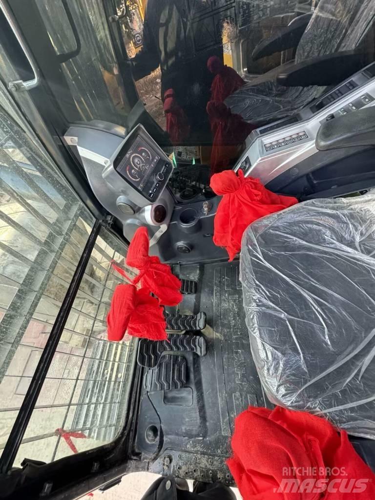 Hyundai 220LC-9 대형 굴삭기 29톤 이상