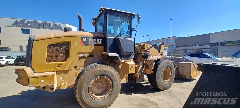 CAT 930 M  휠로우더