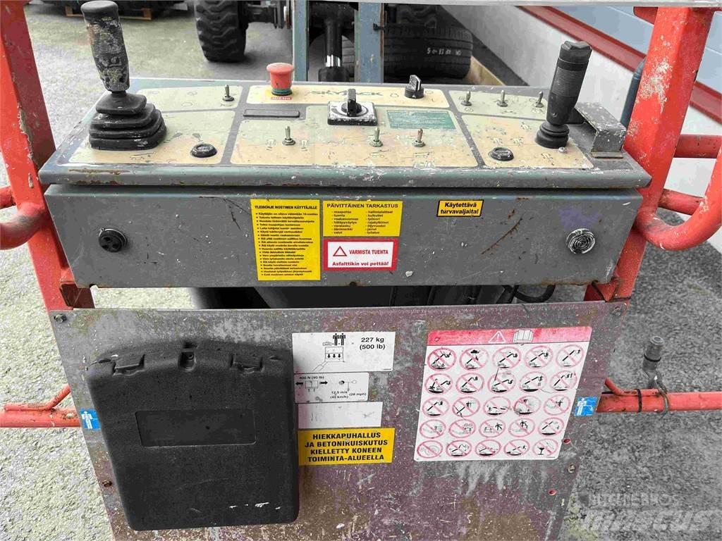 SkyJack SJ66 T 관절형 전동이동 리프트