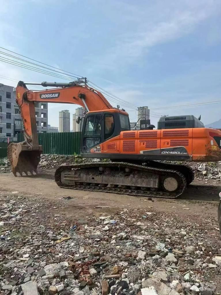 Doosan DX420LC 대형 굴삭기 29톤 이상