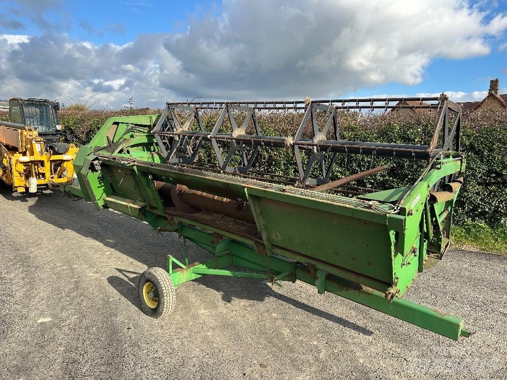 John Deere 1075 콤바인 수확기