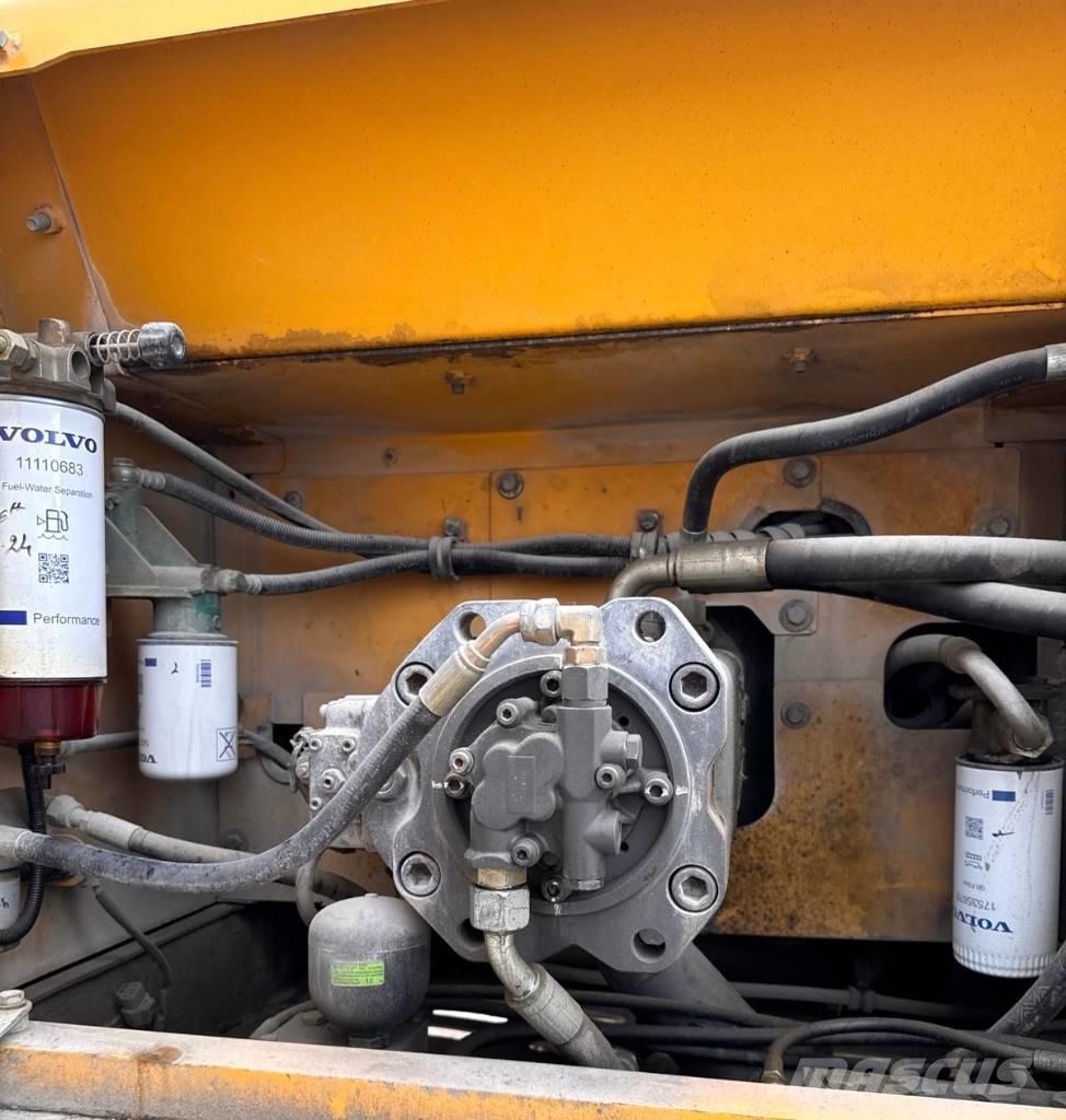 Volvo EC 300 D L 대형 굴삭기 29톤 이상