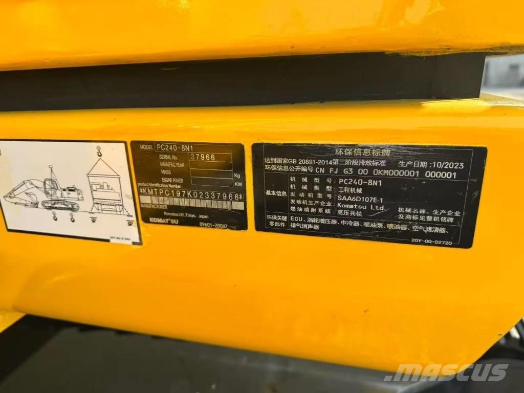 Komatsu 240-8N1 대형 굴삭기 29톤 이상