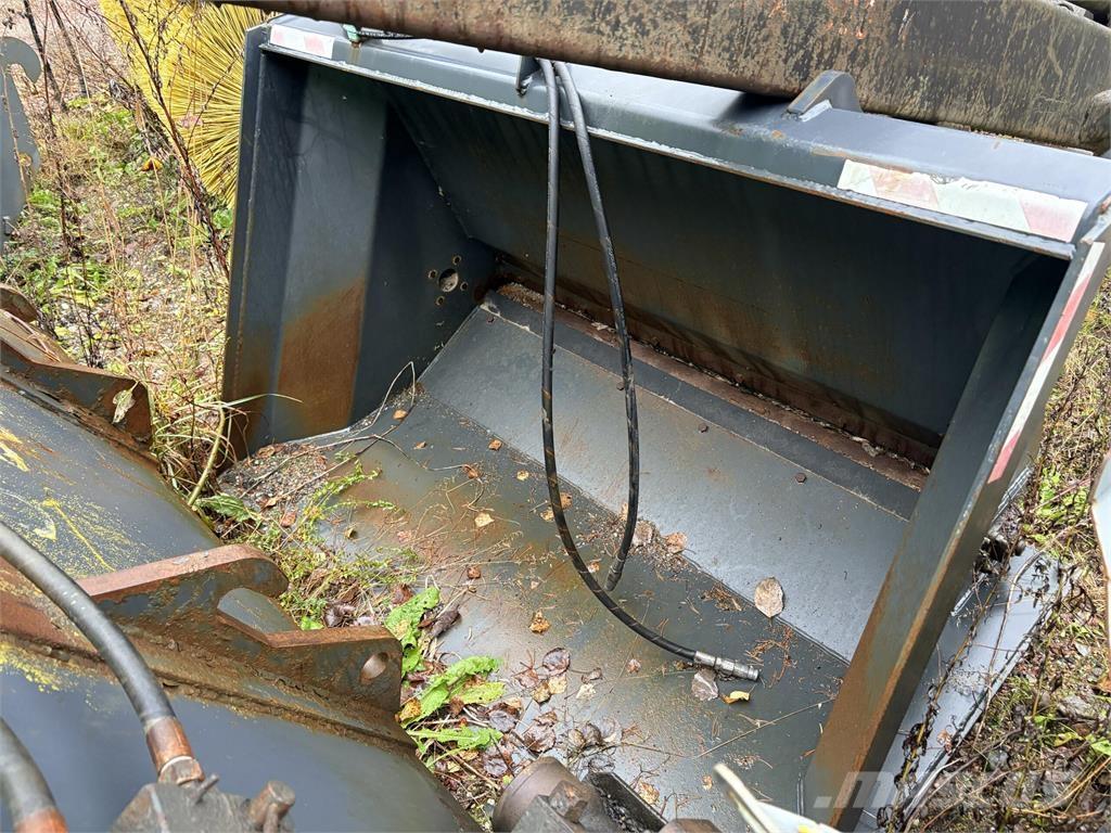 Snowstar HK700L 모래(염화칼슘) 살포기