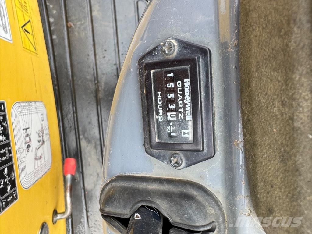 Yanmar SV08 (1C171) 소형 굴삭기 7톤 미만