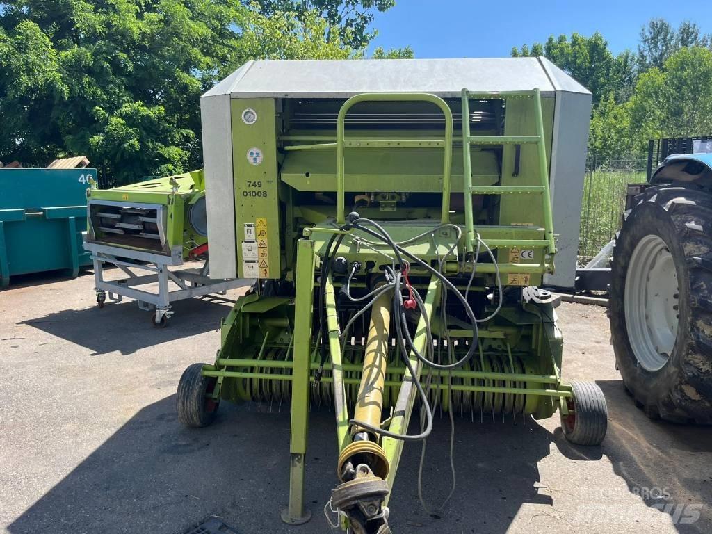 CLAAS Rollant 240 원형 곤포기