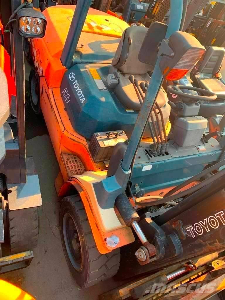 Toyota 7 FDA 50 디젤 지게차