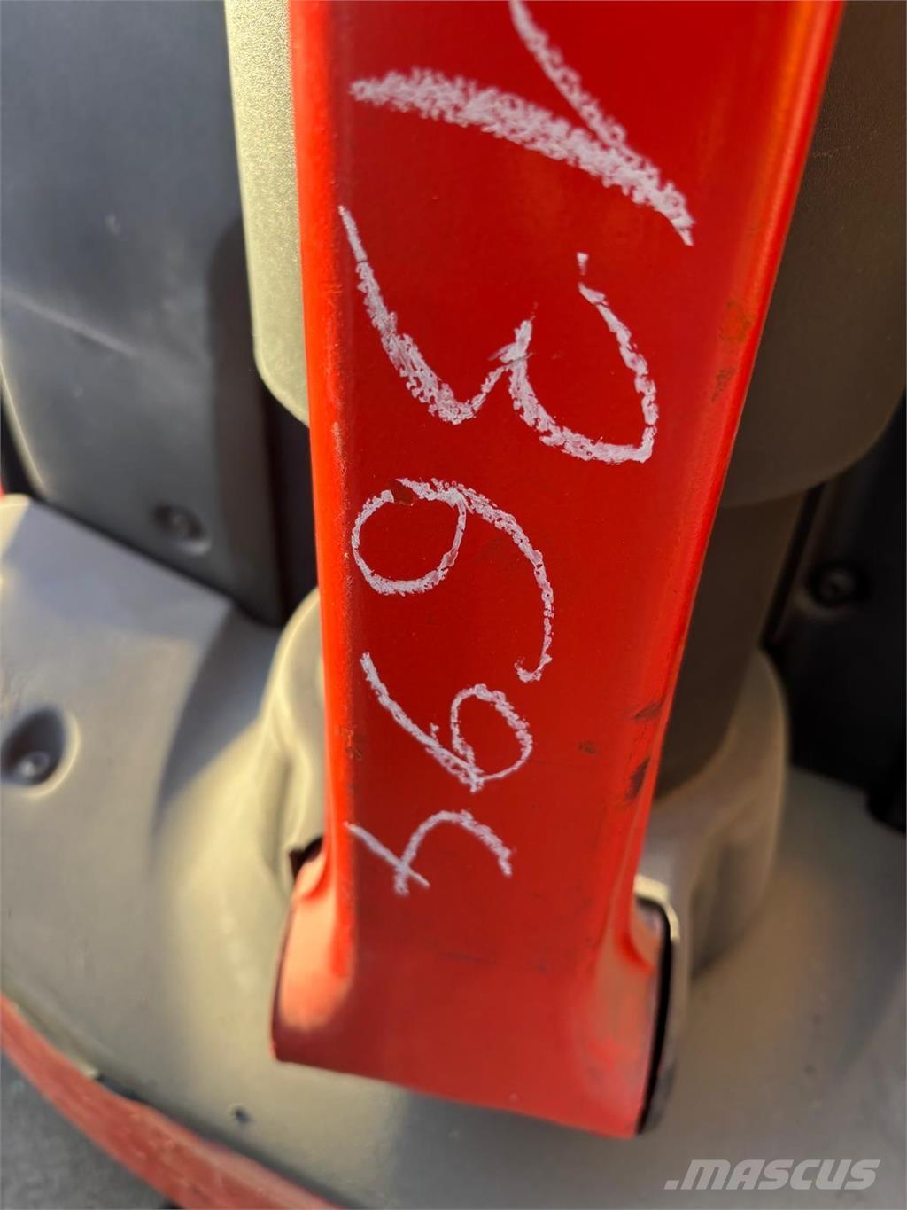 Linde T16 보행식 리치 지게차