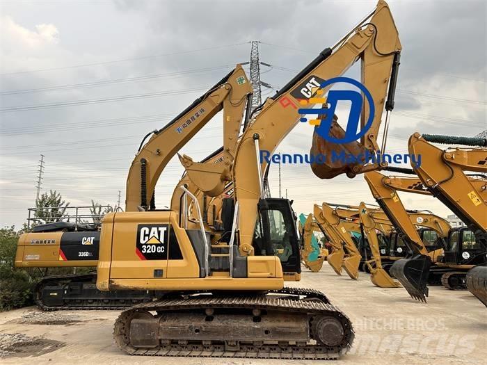 CAT 320GC 대형 굴삭기 29톤 이상