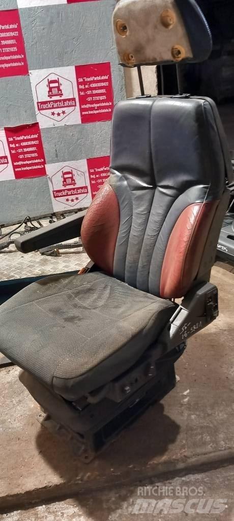 Volvo FH 12.    21329584 캐빈 및 인테리어