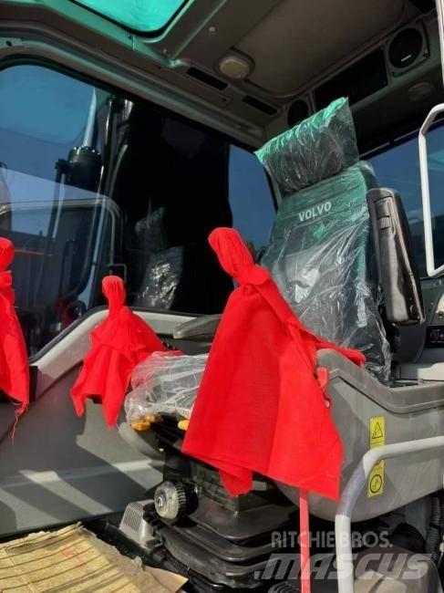 Volvo EC 240 대형 굴삭기 29톤 이상