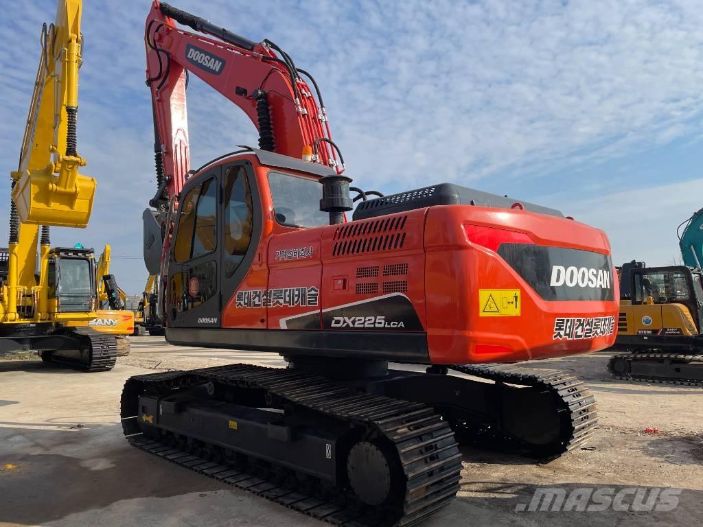 Doosan DX 225 LCA 대형 굴삭기 29톤 이상