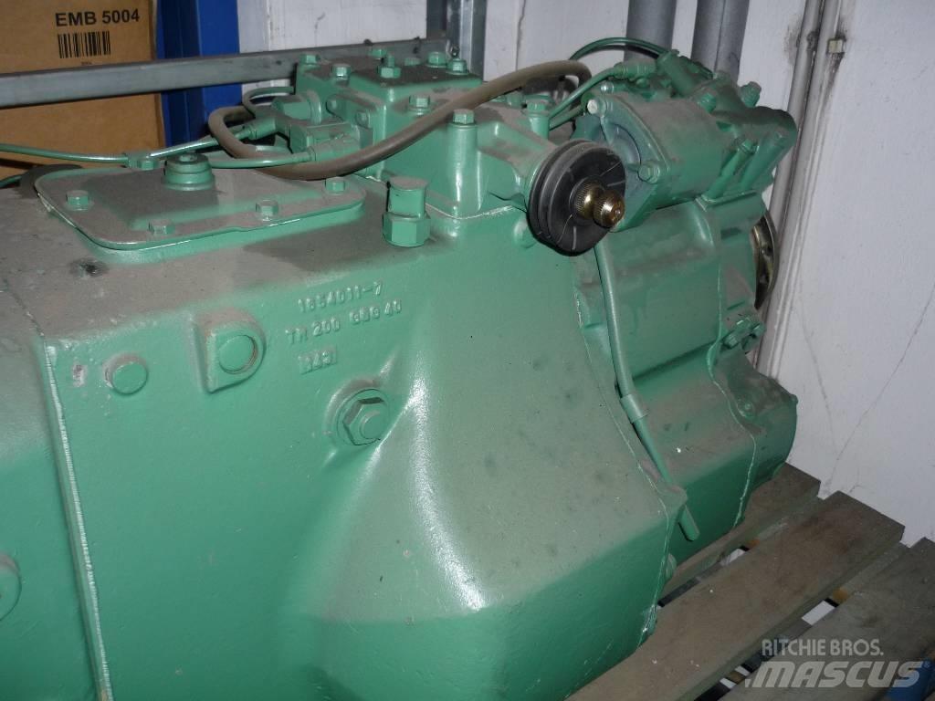 Volvo SR 2000 / 2400 기어박스