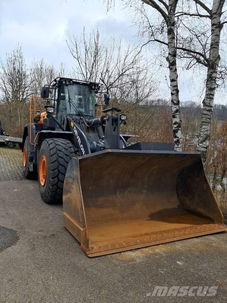 Develon DL 420 CVT-7  휠로우더