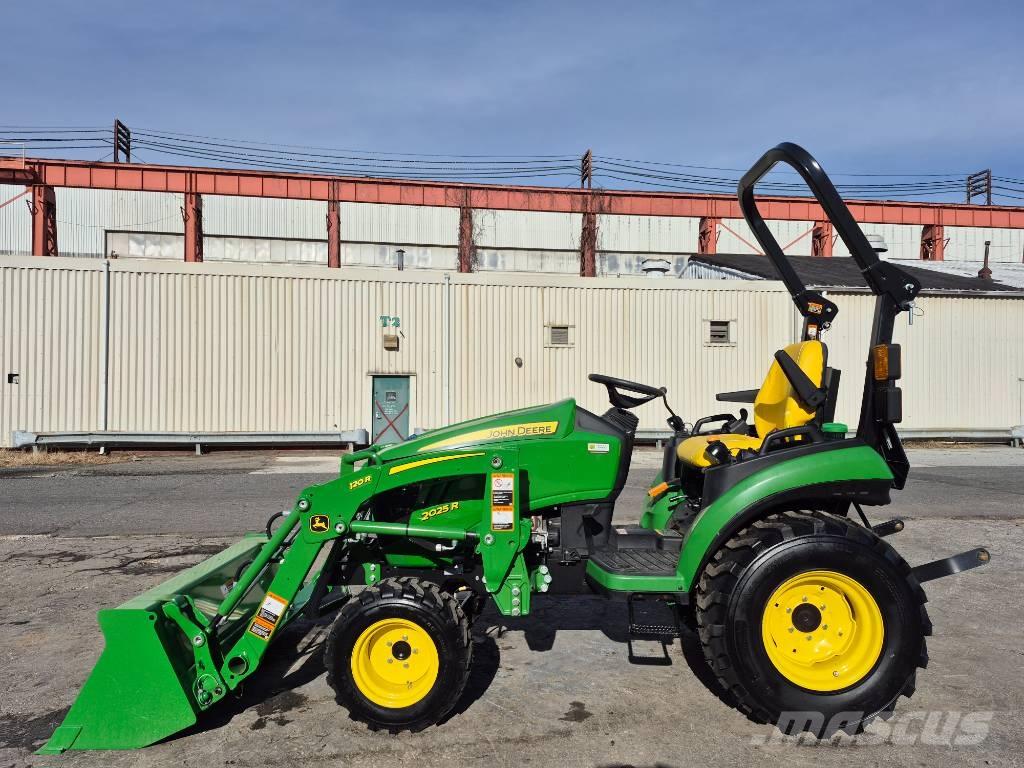John Deere 2025 R 트랙터