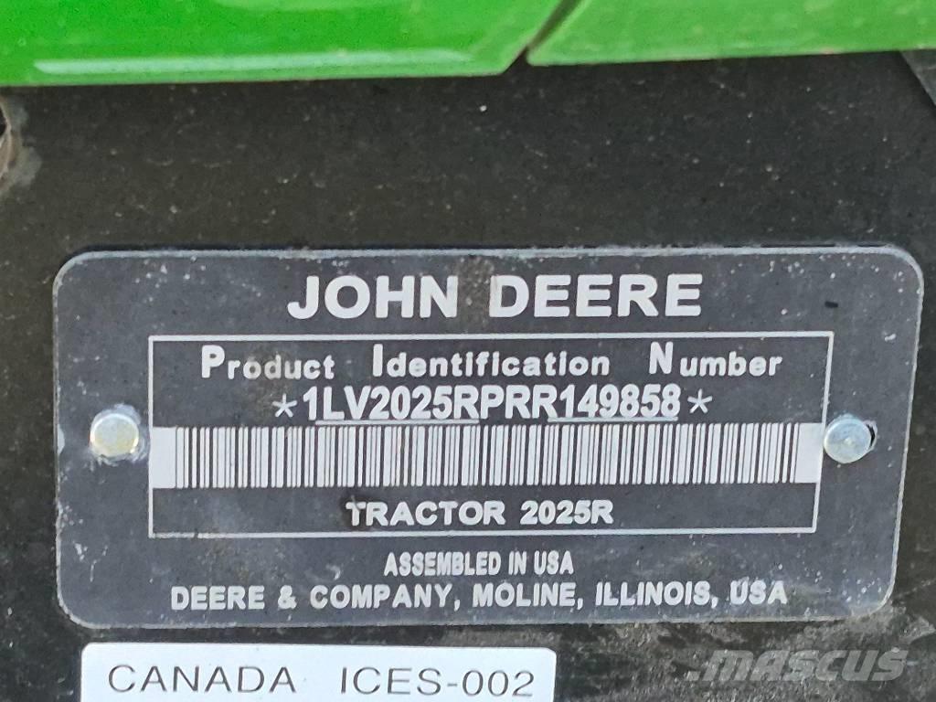 John Deere 2025 R 트랙터