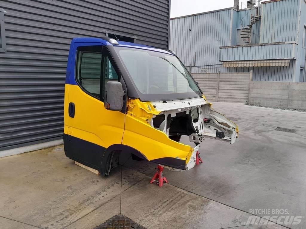Iveco DAILY 캐빈 및 인테리어