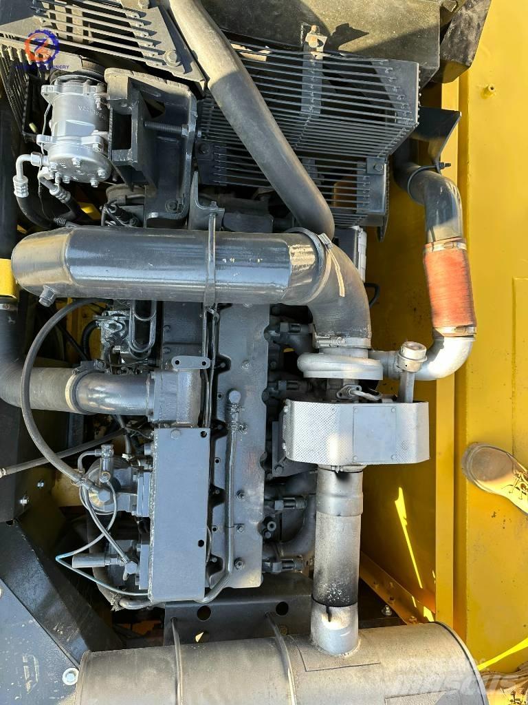 Komatsu PC 300 대형 굴삭기 29톤 이상