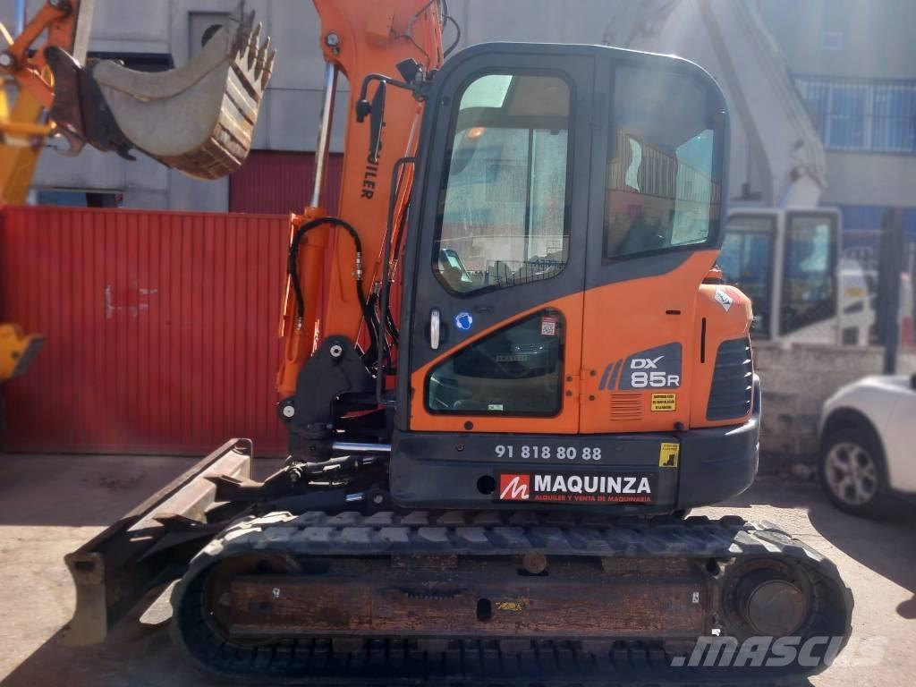 Doosan DX 85 R-3 중형굴삭기 7톤-28톤
