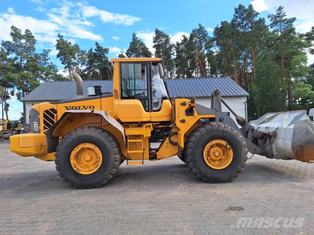 Volvo L 120 F  휠로우더