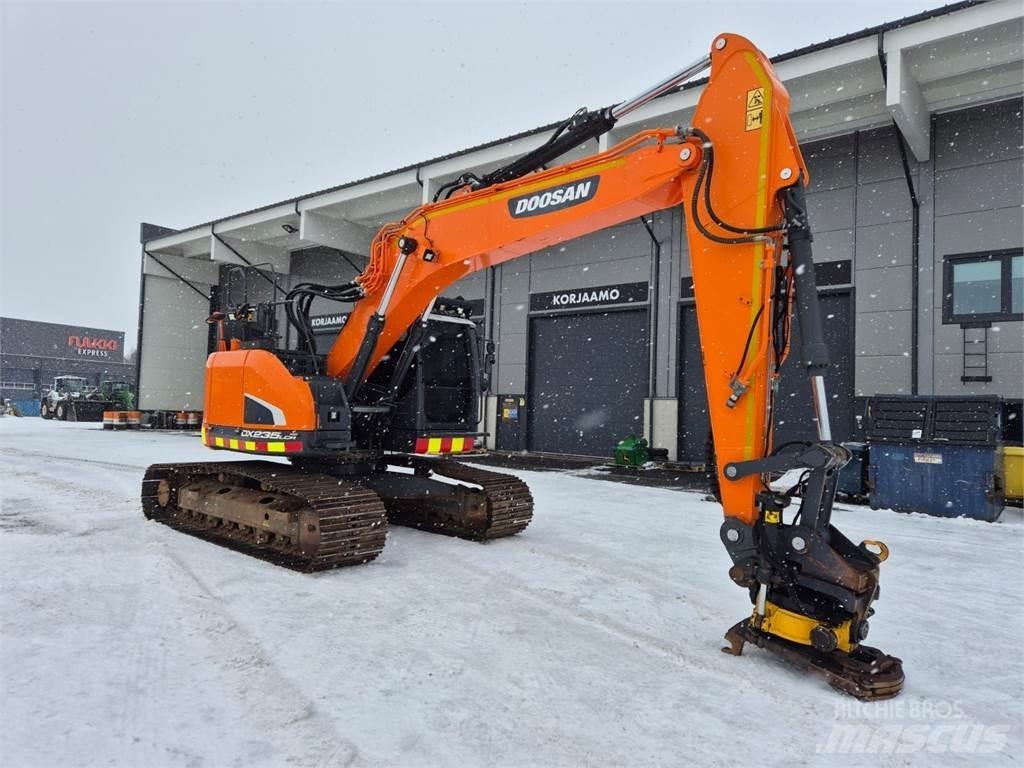 Doosan DX235LCR-5 대형 굴삭기 29톤 이상