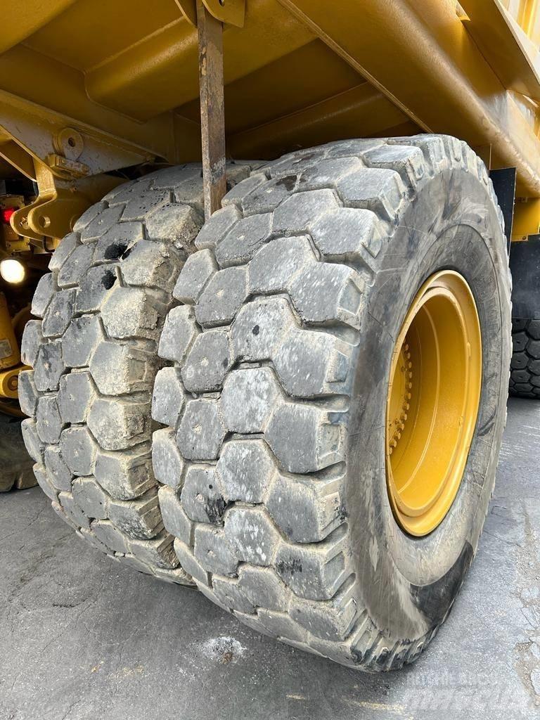 CAT 773 E 초대형 덤프 트럭