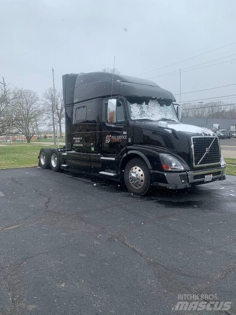 Volvo VNL730 트랙터 유닛