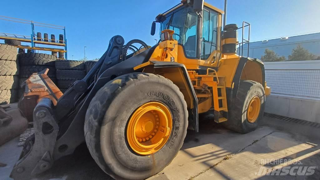 Volvo L 180 F  휠로우더