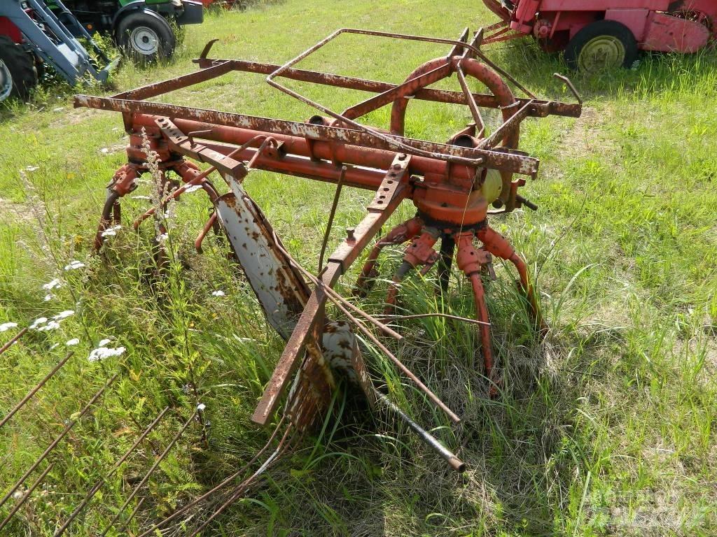 Kuhn 3.2 갈퀴 및 테더