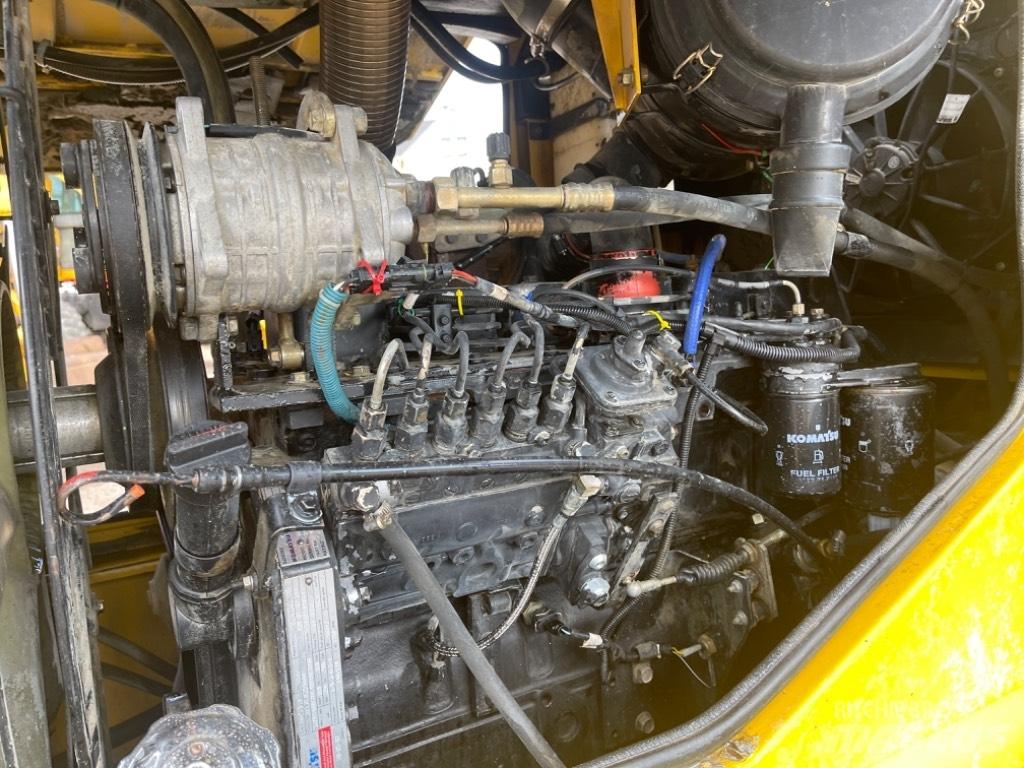 Komatsu WA 270-3  휠로우더