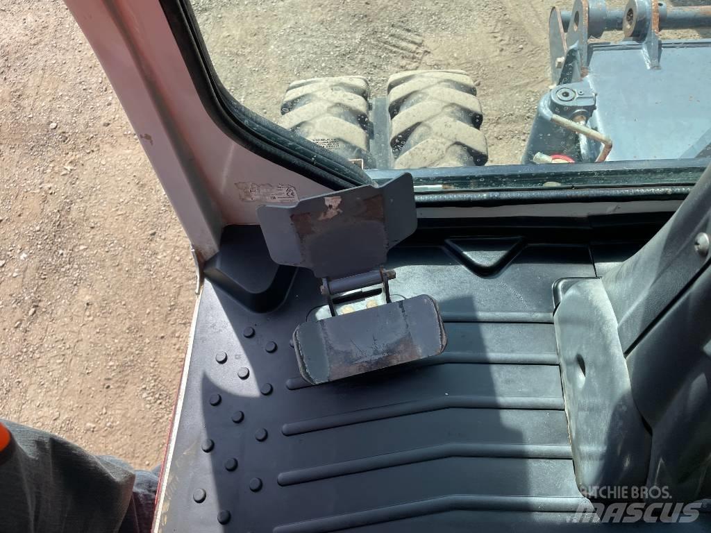 Takeuchi TB 295 W  휠 굴삭기