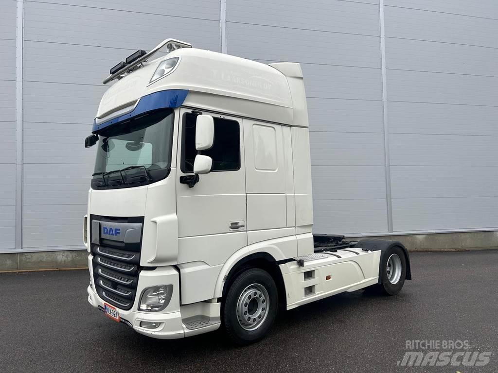 DAF XF 트랙터 유닛