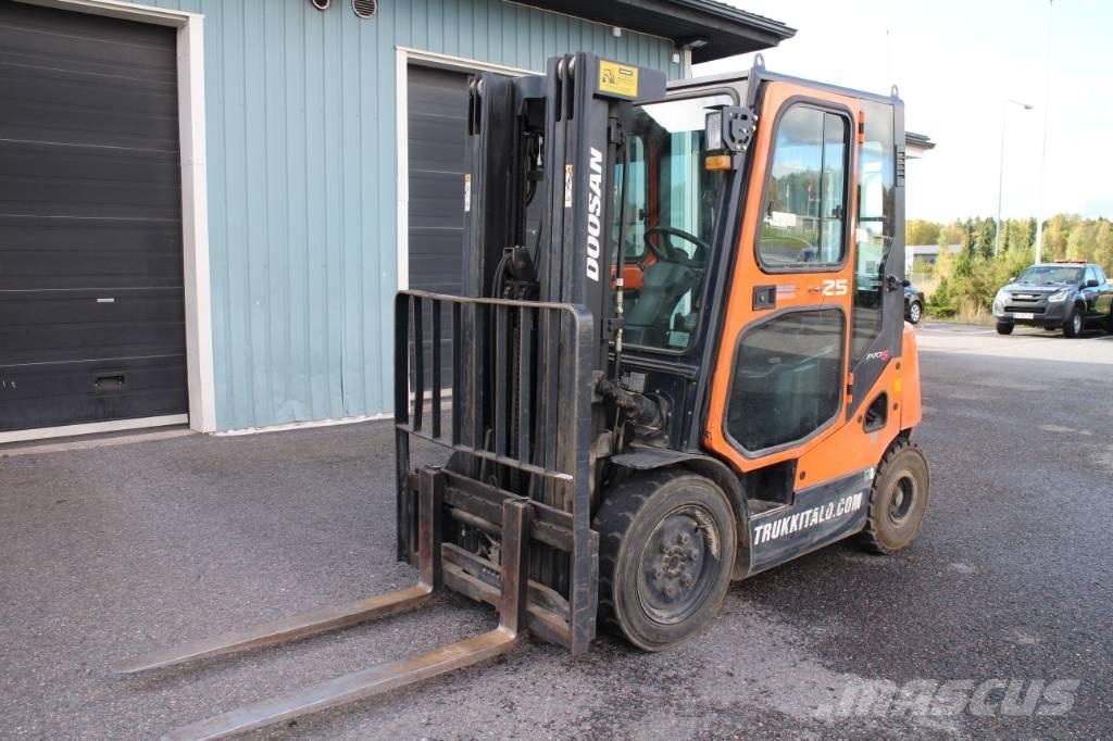 Doosan D 25 S 디젤 지게차