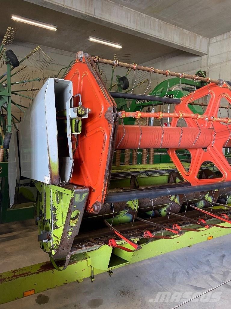 CLAAS Commandor 228 콤바인 수확기