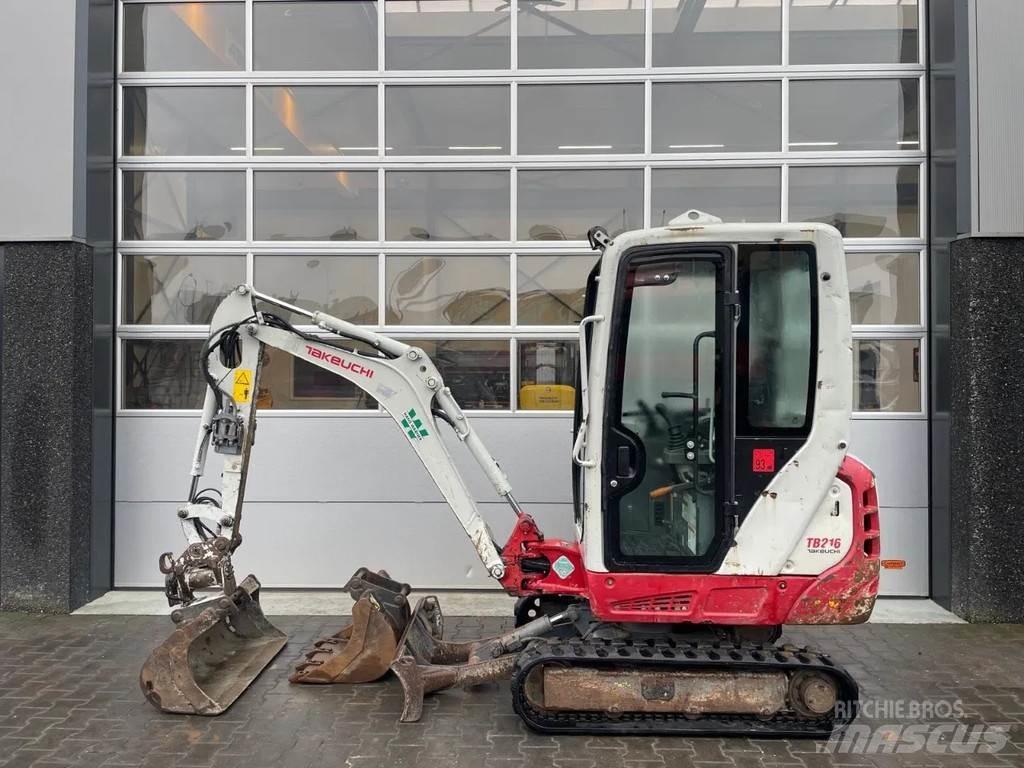 Takeuchi TB216 소형 굴삭기 7톤 미만