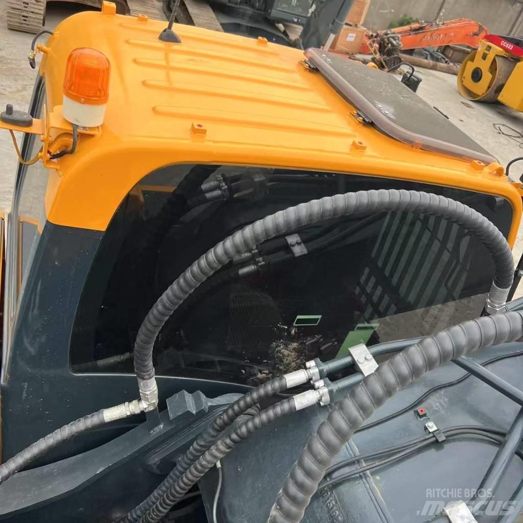 Hyundai R330LC-9S 중형굴삭기 7톤-28톤