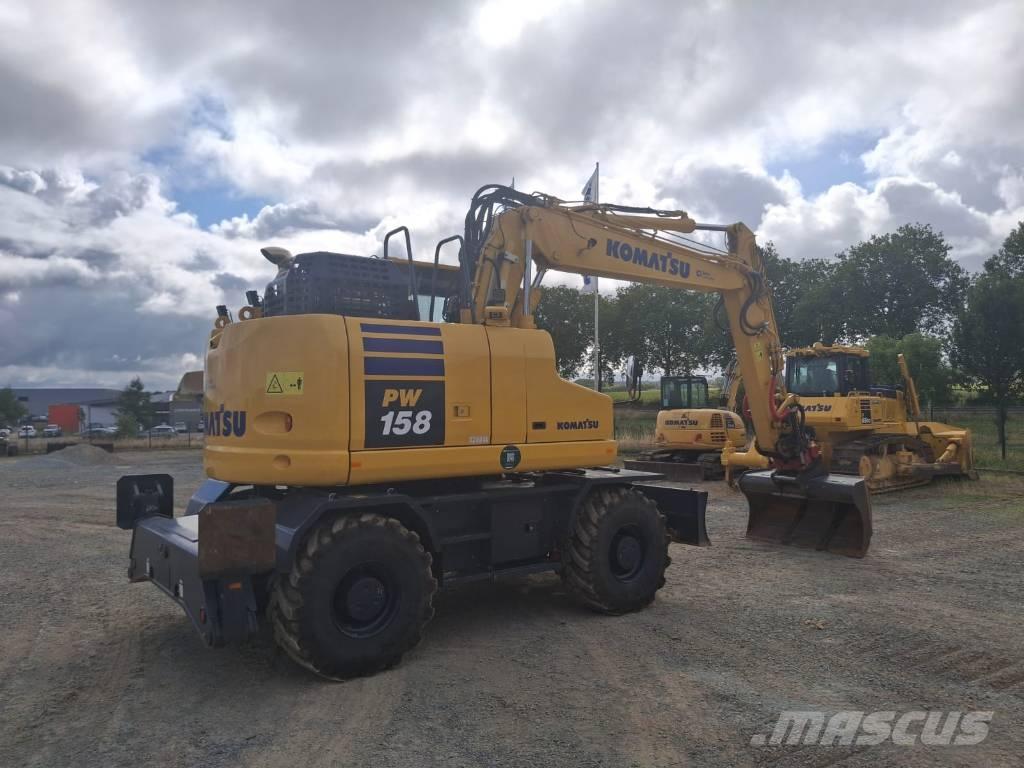 Komatsu PW158-11  휠 굴삭기
