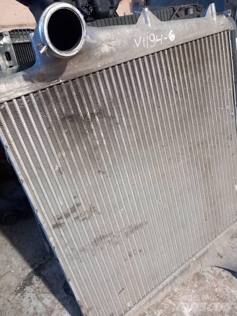 Volvo FH 12  20566842 라디에이터