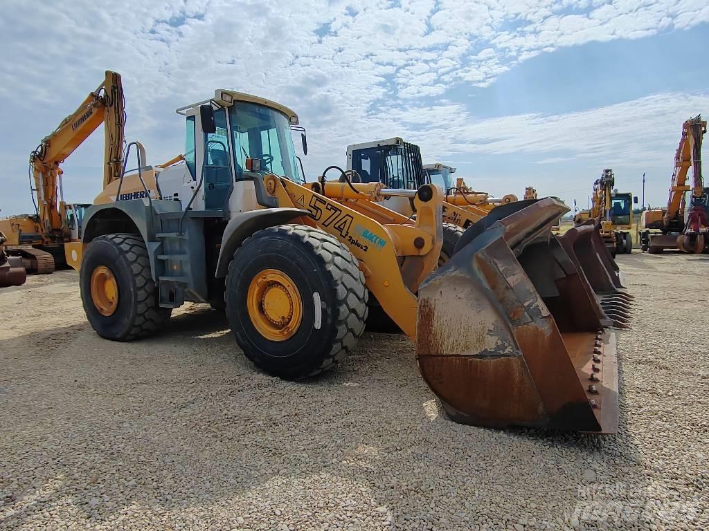 Liebherr 574  휠로우더
